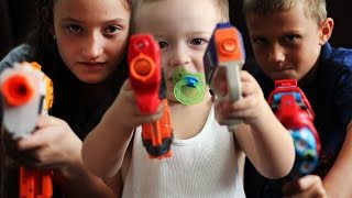 Nerf WAR: Epic Family BATTLE!