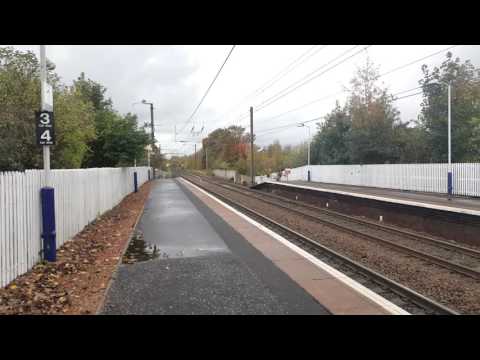 390040 & 350410 Passing Through Slateford