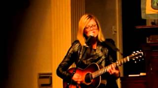 Liz Longley  "Outta My Head"