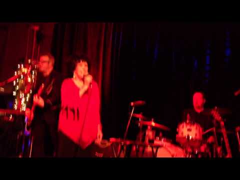 Wanda Jackson - "Fujiyama Mama"