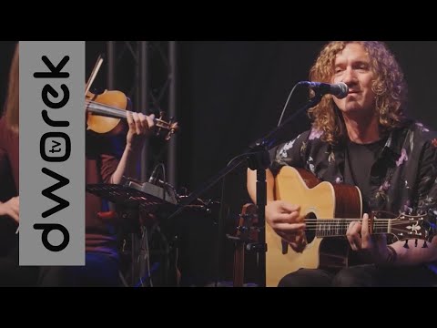 Hard Times | koncert (z napisami)