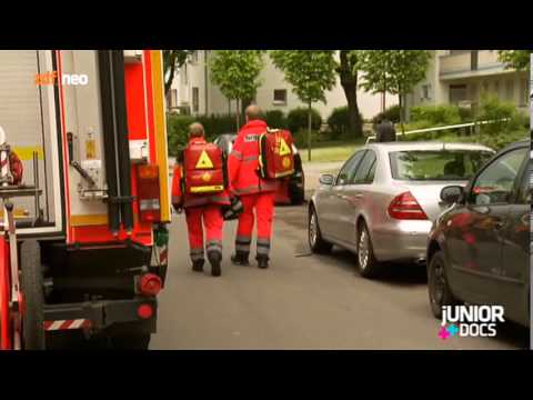 Junior Docs Folge 9- Staffel 2 ZDF NEO {KRANKENHAUS | RETTUNGSDIENST | OP-SAAL Reportage}