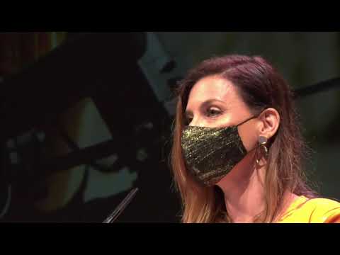 Laura Hojman gana Mejor Dirección por 'Antonio Machado. Los días azules'