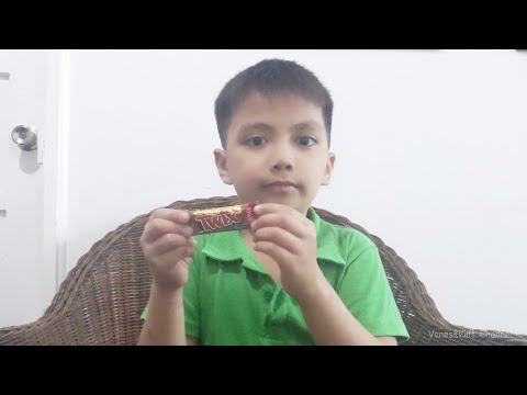 Twix Caramel Milk Chocolate Taste Test & Review || Taste Test Twix Chocolate For The First Time