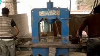 preview picture of video 'GAUTAM BRAND interlock paving stone and tiles making hydraulic press automatic'