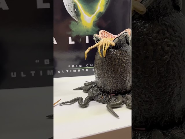 Vídeo relacionado con Aliens Premium Masterline Series - Figura Decorativa (56 cm), diseño de Ellen Ripley