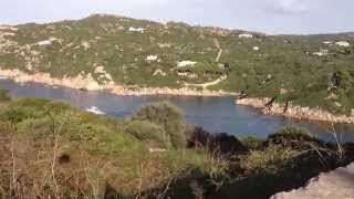 preview picture of video 'Santa Teresa Gallura, Sardegna. Vista dell'insenatura portuale.'