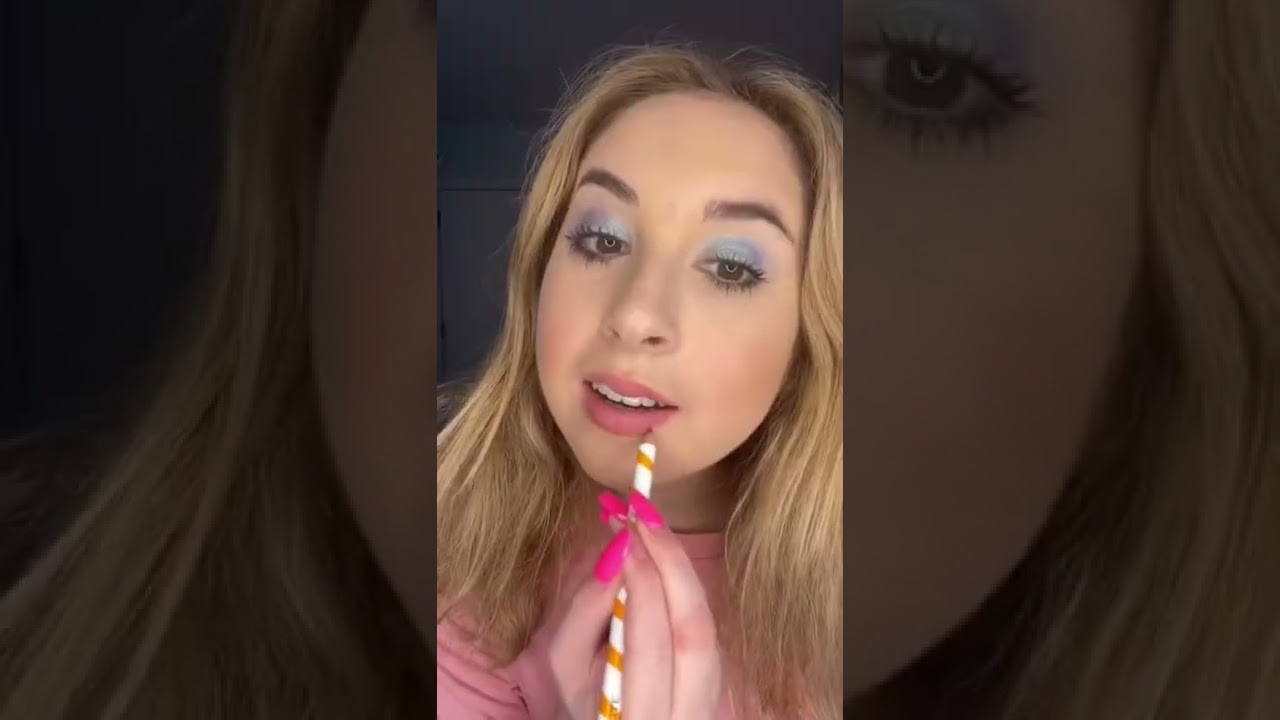 FROSTED FLAKES makeup! 💙 #shorts #food #makeup