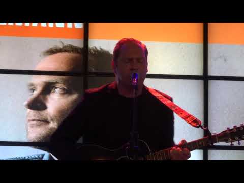 Thees Uhlmann - Lat: 53.7 Lon: 9.11667 - Live @ Saturn, Hamburg - 09/2019