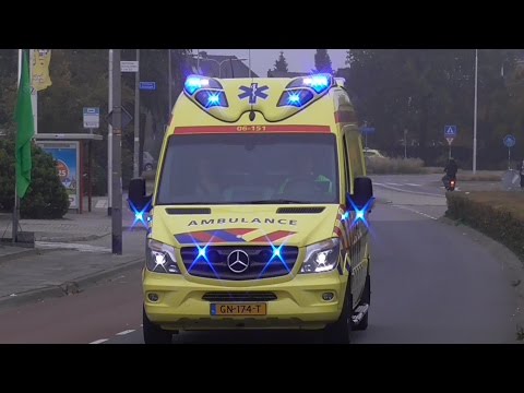 A1 Ambulance 06-151 met spoed naar het Radboud UMC in Nijmegen