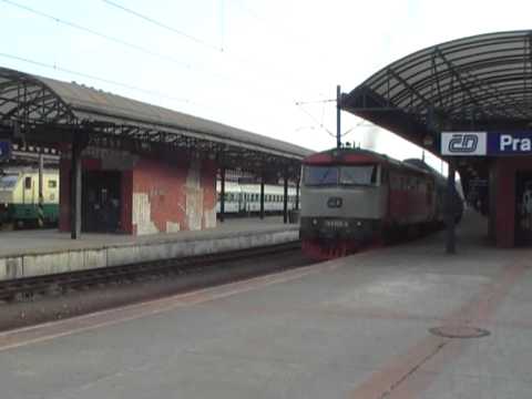 749 008 na čele os. 9055 - Praha Hl.Nadraží  rozjezd - 30.4.2011.