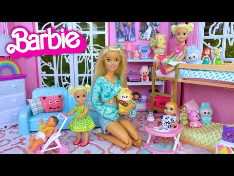 Barbie & Ken Doll Family Toddlers Move Into New Bedroom