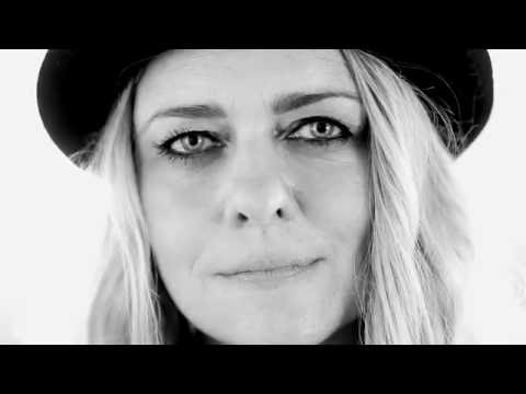 Lena Anderssen – Sorry That I Made You Cry (Official Video Portrait)