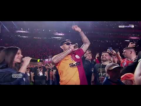 Mauro Icardi & Simge Sağın - Aşkın Olayım - Düet - Galatasaray Şampiyonluk Kutlamaları 4 Haziran