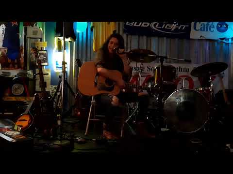 Akina McKenzie 's first Gig at Bluesberry in Clarksdale MS