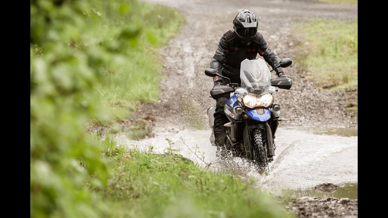 Triumph Tiger 800 XCx vs XRx Review with Off Road