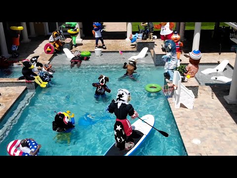 Labor Day Festivities Start Now | NHL Mascots Turn Up in Tampa! 🎉🤪🔊