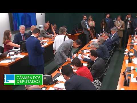 Finanças e Tributação - Discussão e votação de propostas - 17/12/2025