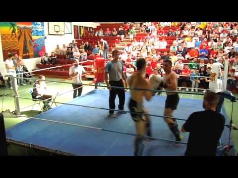 Maumod (Cork Thai) Vs Marcus McHallig (Warriors) - 8th Aug 2010 Coláiste Choilm