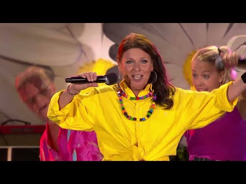 Allsång: Fyra bugg och en Coca Cola - Lotta på Liseberg (TV4)