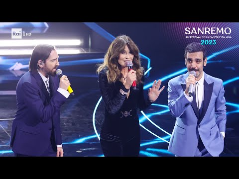 Sanremo 2023 - Colapesce Dimartino con Carla Bruni cantano 'Azzurro'