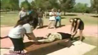 Criss Angel - Cuts Woman In Half - Revealed