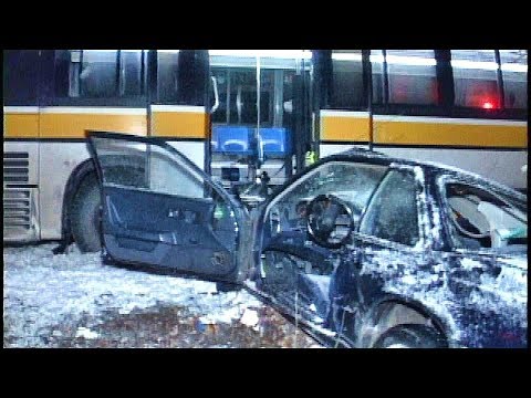 Randolph Ave Milton car vs bus MVA    1/14/1993 ..