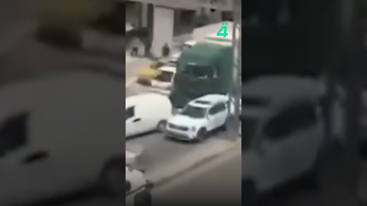فيديو | سائق شاحنة محترقة يقودها للدفاع المدني في الكرادة لاخمادها