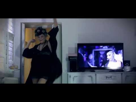 WOLFGANG S. feat MINA - Kakav divan dan