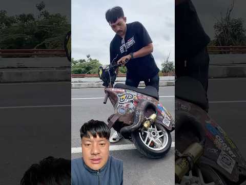 A Scooter With Only One Wheel?! How Does It Work? 🛵 #AmazingInvention #Innovat #shortsfeed