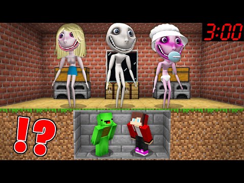 JJ & Mikey Hide from Terrifying Man at Night in Minecraft! Maizen