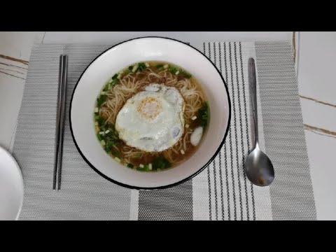 天气转冷了，下雨天煮一碗阳春面，暖了胃暖了心