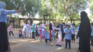 Download lagu KAMPUANG NAN JAUH DI MATO 💕 By. Sinta Nirwana mp3