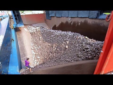 Barge unloading | Satisfying video