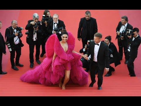 download lagu mp3 mp4 Deepika Cannes 2018, download lagu Deepika Cannes 2018 gratis, unduh video klip Deepika Cannes 2018