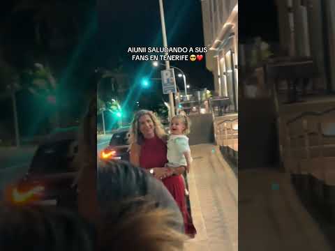 Aiunii saludando a sus fans #aiunii #jaywheeler #zhamirazambrano