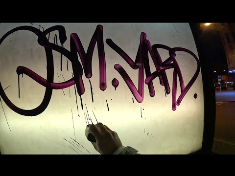 Graffiti patrol // Tags. Gold and Lifestyle