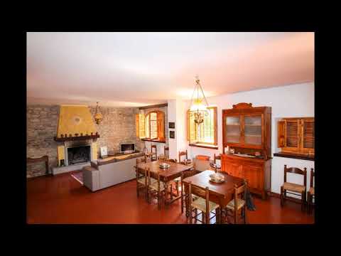 Villa con piscina ad Assisi