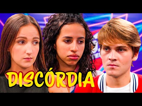 GAME OF DISCORD WITHIN ROXTEEN!!! SO MUCH CONFUSION!!!