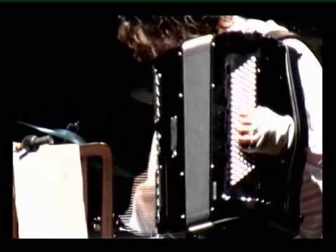 Figaro - G. Rossini: Largo al Factotum Barbiere di Siviglia Marco Lo Russo in accordion solo