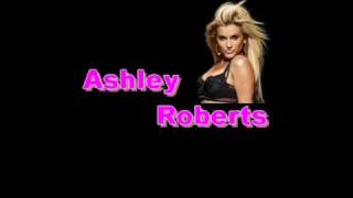 Ashley Roberts and Nicole Scherzinger singing