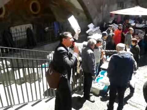 Proclamando Cristo al mercato dei pesci