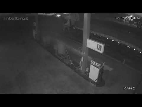 Jovem fica ferido após carro capotar em Sete de Setembro