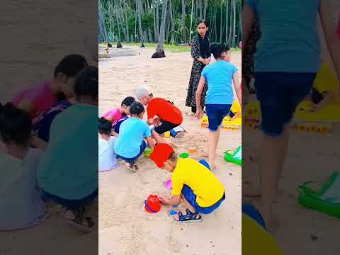 playing at beach 🏖️