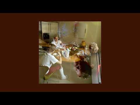 Video thumbnail for Kadun toisella puolella
