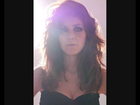 Marina and the Diamonds - I Am Not A Robot (The Aspirins For My Children Remix) (HQ)