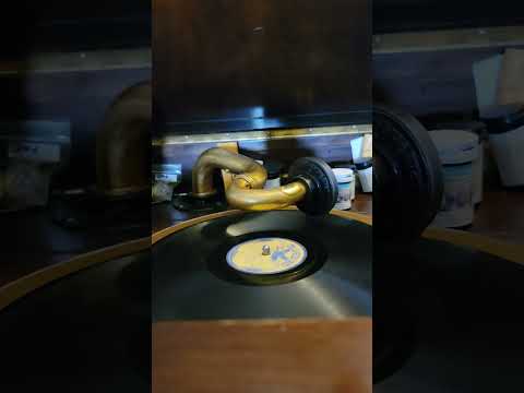 Love Came Out of The Night - (Dolly Dawn) George Hall & his Hotel Taft Orch Bluebird #6379 1936