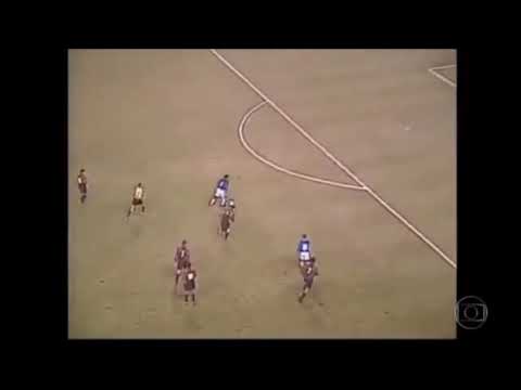 Golaço de Oséas pelo Cruzeiro