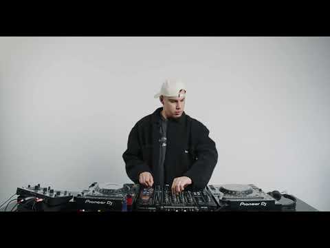 Samuel (VE) - WHITE SESSION - Barcelona, España 2025