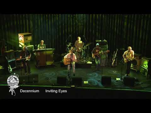 Decennium Inviting Eyes